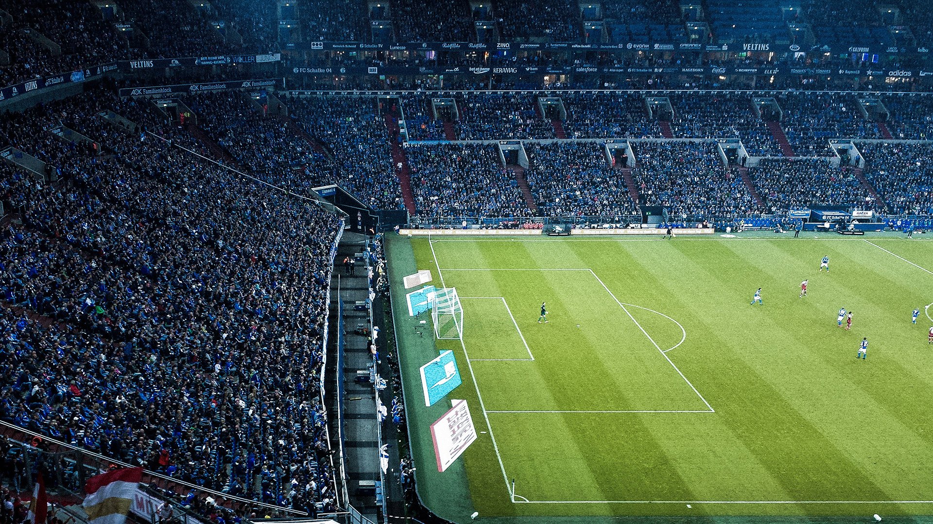 荷兰队在国际比赛中表现优异，晋级形势佳