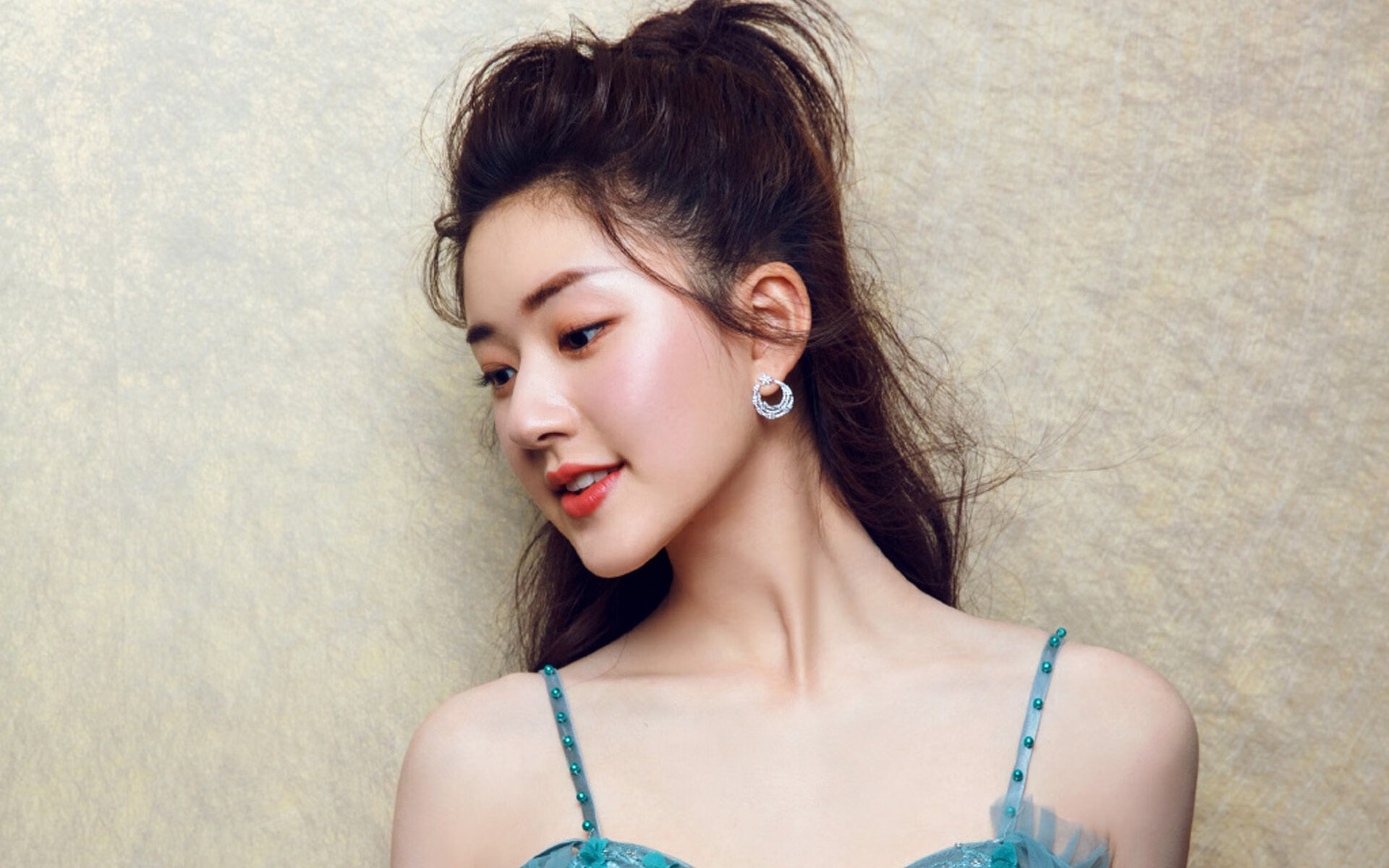 世界滑雪巡回赛中国选手表现亮眼，收获多枚奖牌，滑雪世界锦标赛